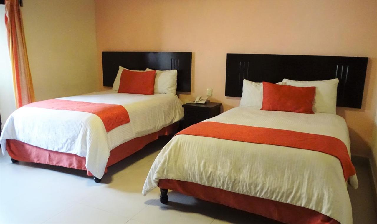 Hotel Jardines Del Centro San Cristóbal de Las Casas Екстериор снимка