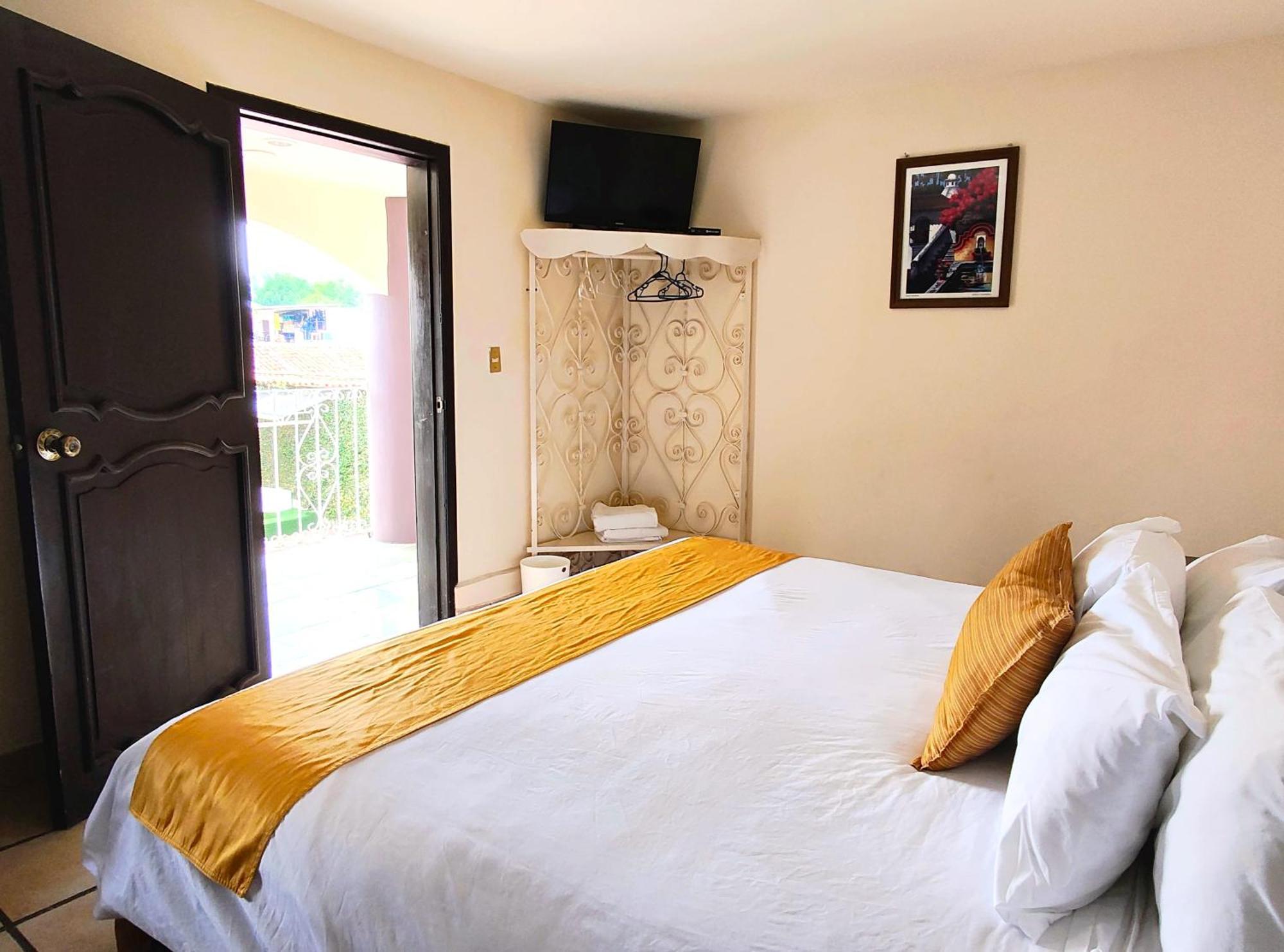 Hotel Jardines Del Centro San Cristóbal de Las Casas Екстериор снимка