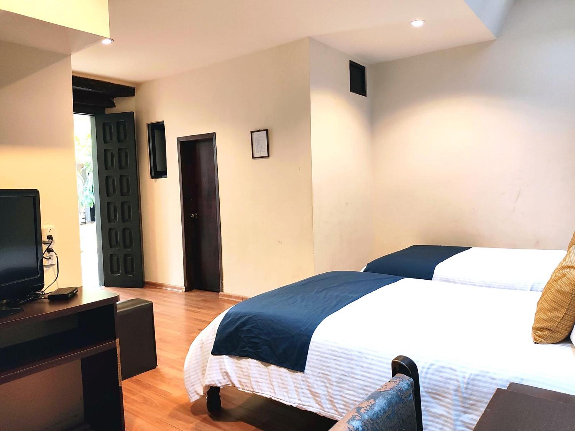 Hotel Jardines Del Centro San Cristóbal de Las Casas Екстериор снимка